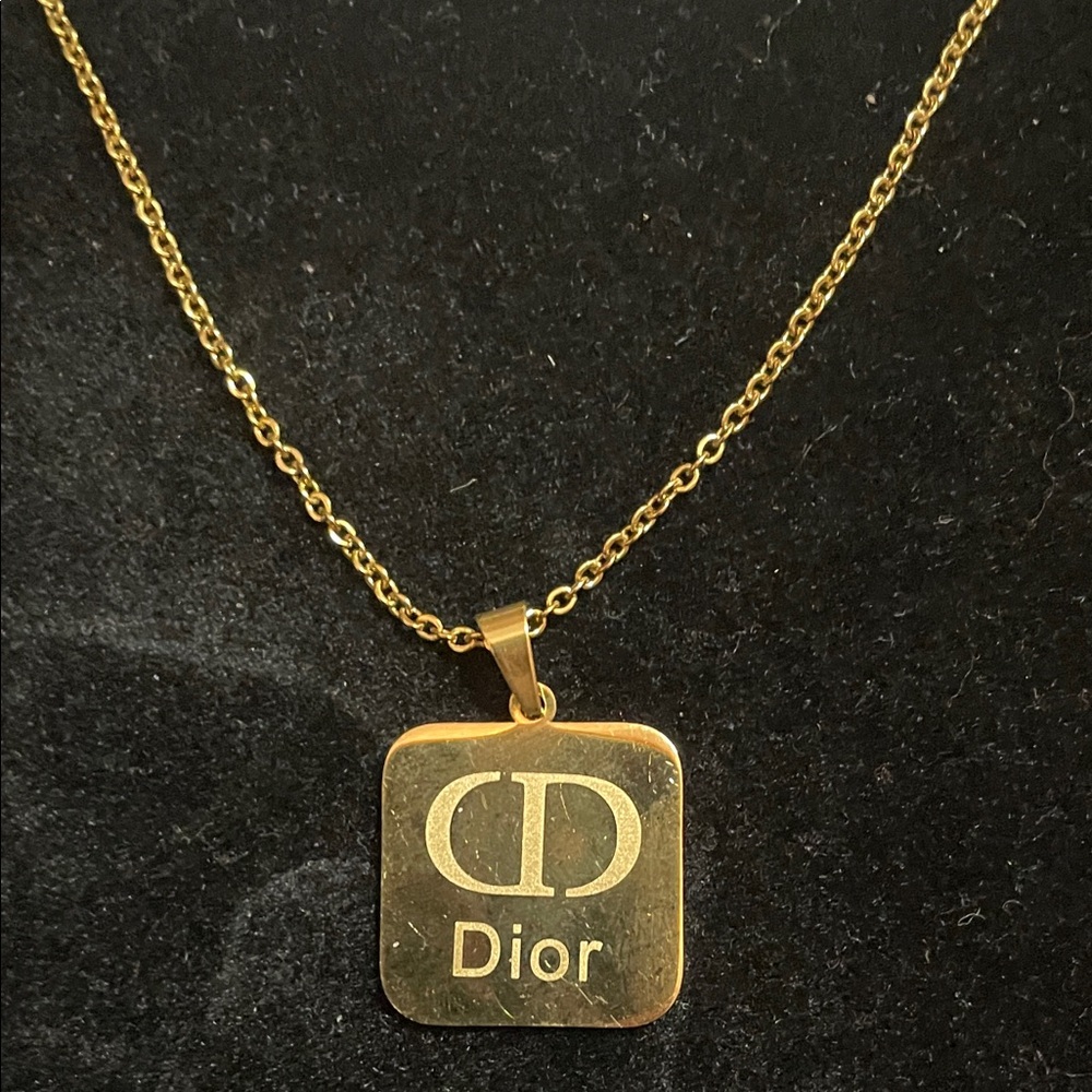 Dior Gold Square Pendant Necklace Set - Picture 2 of 3